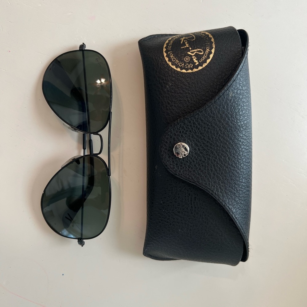 RayBan Aviators in Black with Black Frames! In a good used state.
